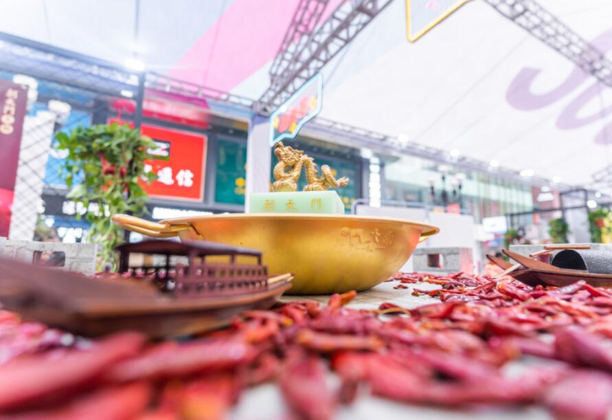 220萬能開一家多大規(guī)模的火鍋店？