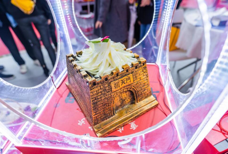 張家界開(kāi)火鍋加盟店，選擇什么品牌更賺錢(qián)？