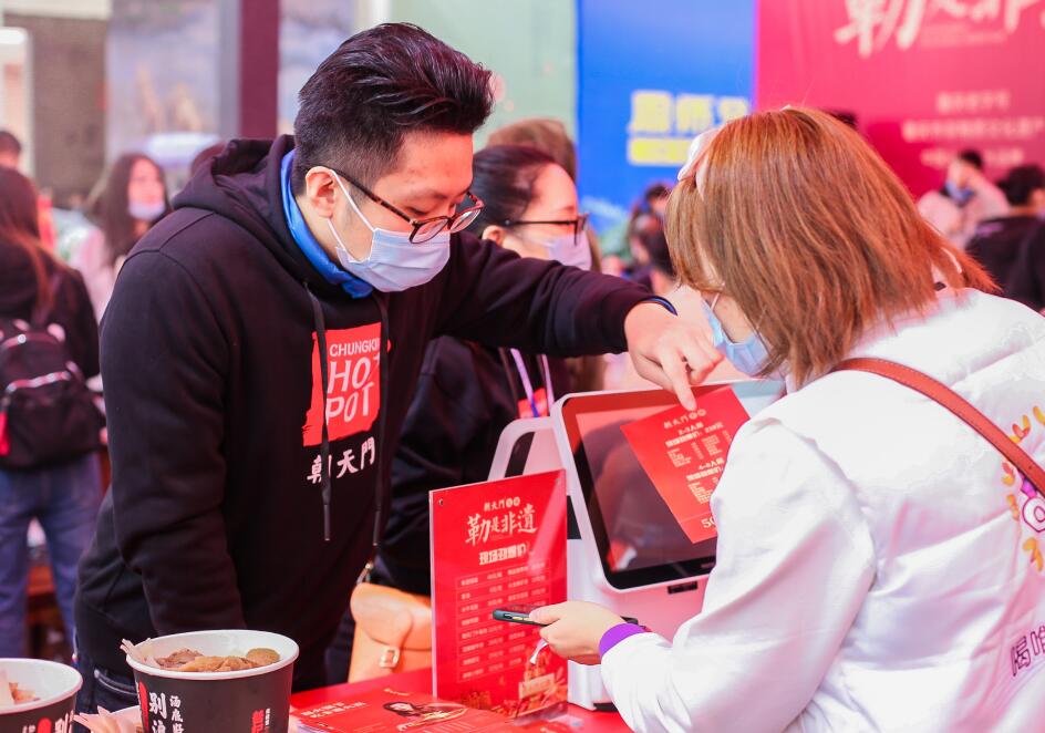 黃石開(kāi)火鍋加盟店，如何做到半年回本？