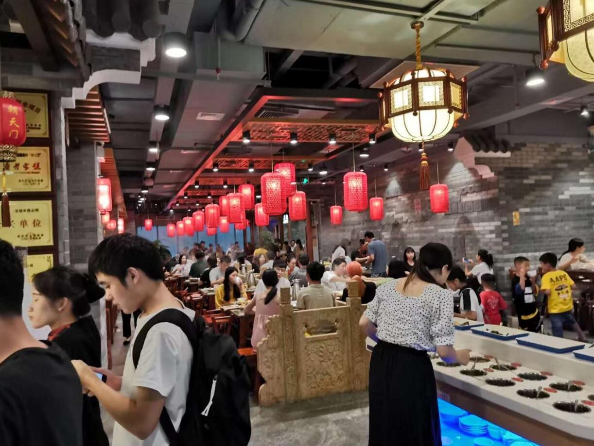 臨汾開火鍋加盟店，遇到同行搶生意怎么辦？