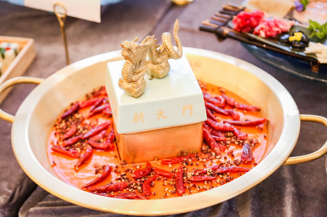 穆棱開(kāi)火鍋加盟店，如何服務(wù)好顧客？