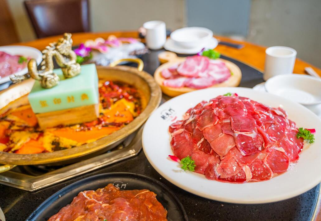 夏天吃火鍋有多痛快？來體驗酣暢淋漓的感覺！