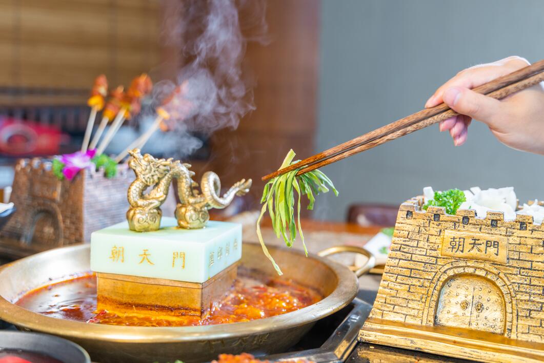 朝天門(mén)火鍋好吃嗎？鍋底味道辣不辣？