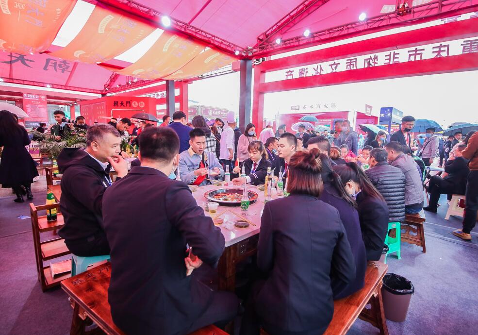 鳳城開火鍋加盟店，如何培養(yǎng)營銷意識？