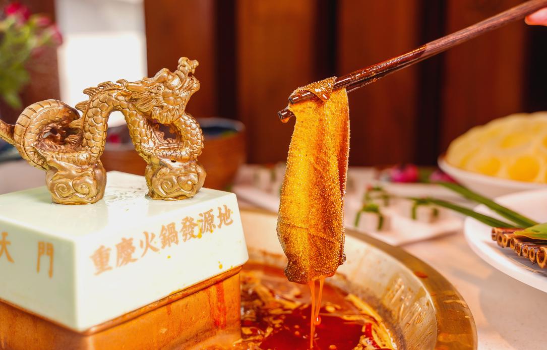 對面的火鍋店生意火爆，你該怎么辦？